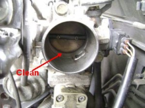 clean-throttle-body-opening-corolla-2003-2004